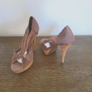 BAMBOO Taupe Mesh Heel Size 7 5